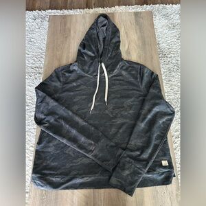 Vuori Women’s Charcoal Black Camo Lightweight Hooded Sweatshirt